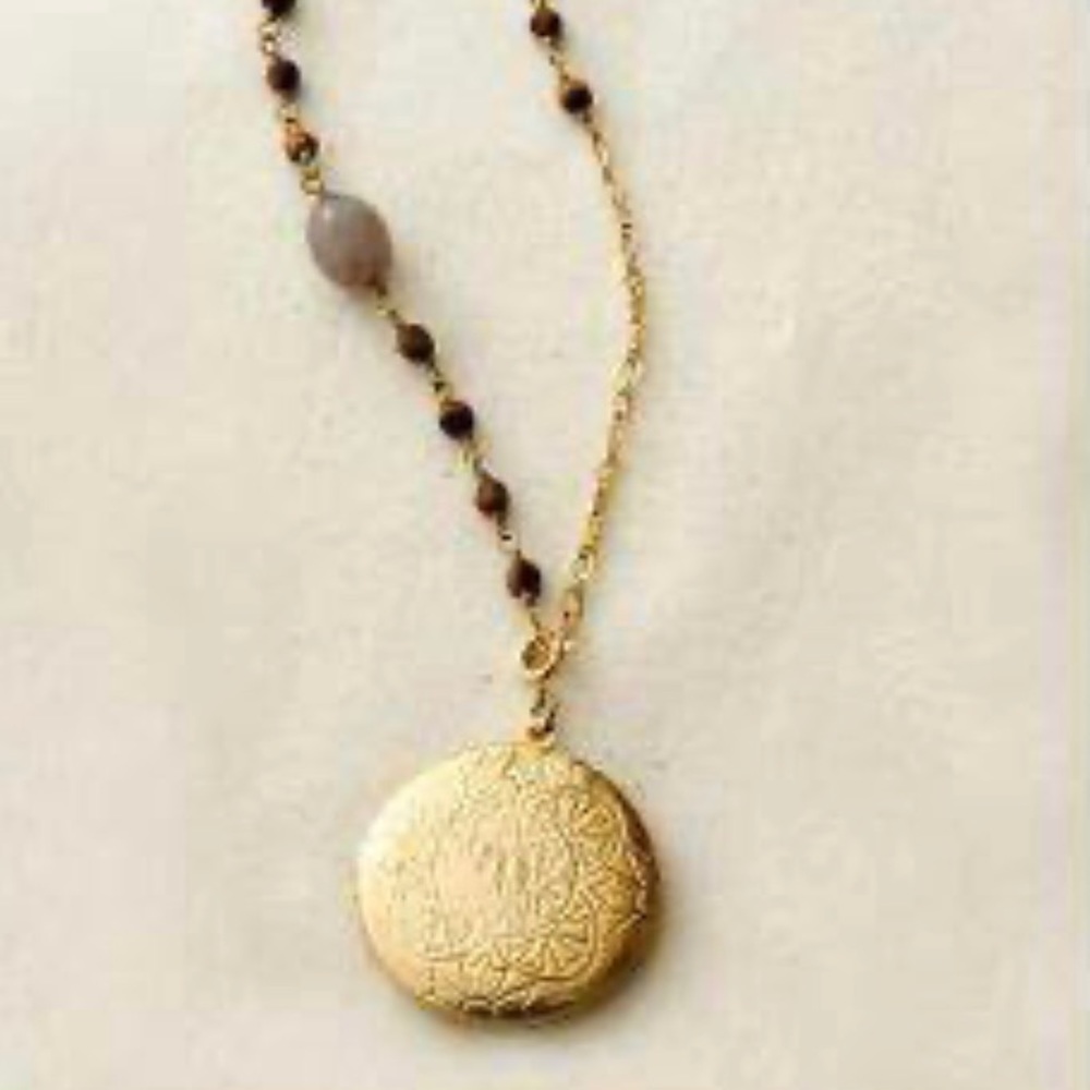 Stella & Dot Long locket necklace